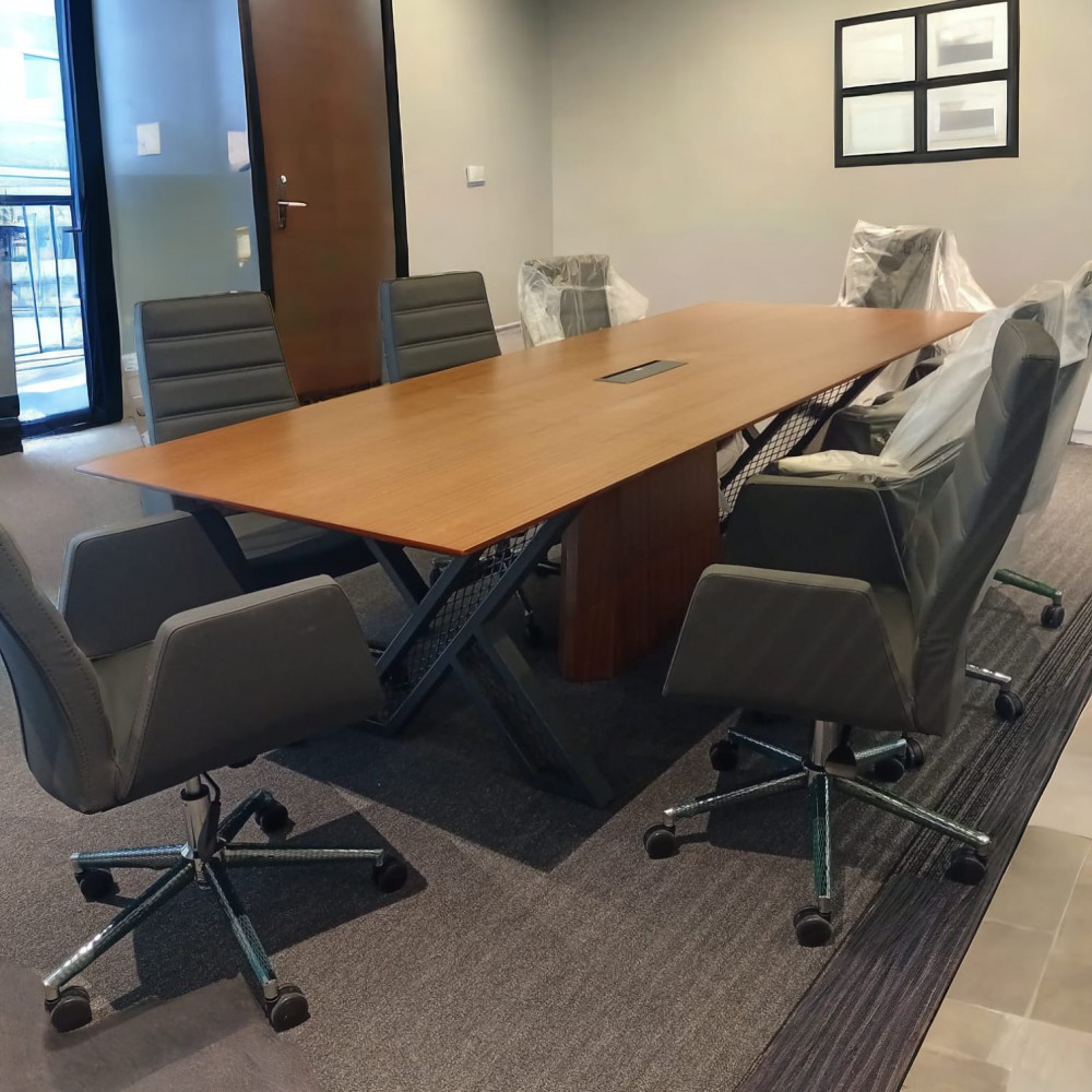 Table de réunion plaquée bois