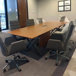 Table de réunion plaquée bois