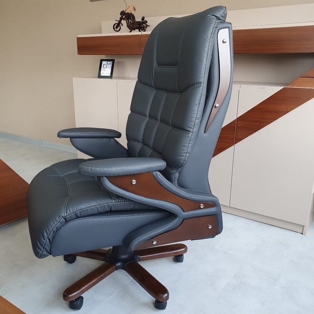 Ensemble de bureau exécutif doré