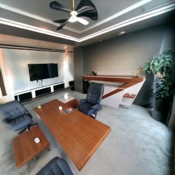 Ensemble de bureau exécutif doré