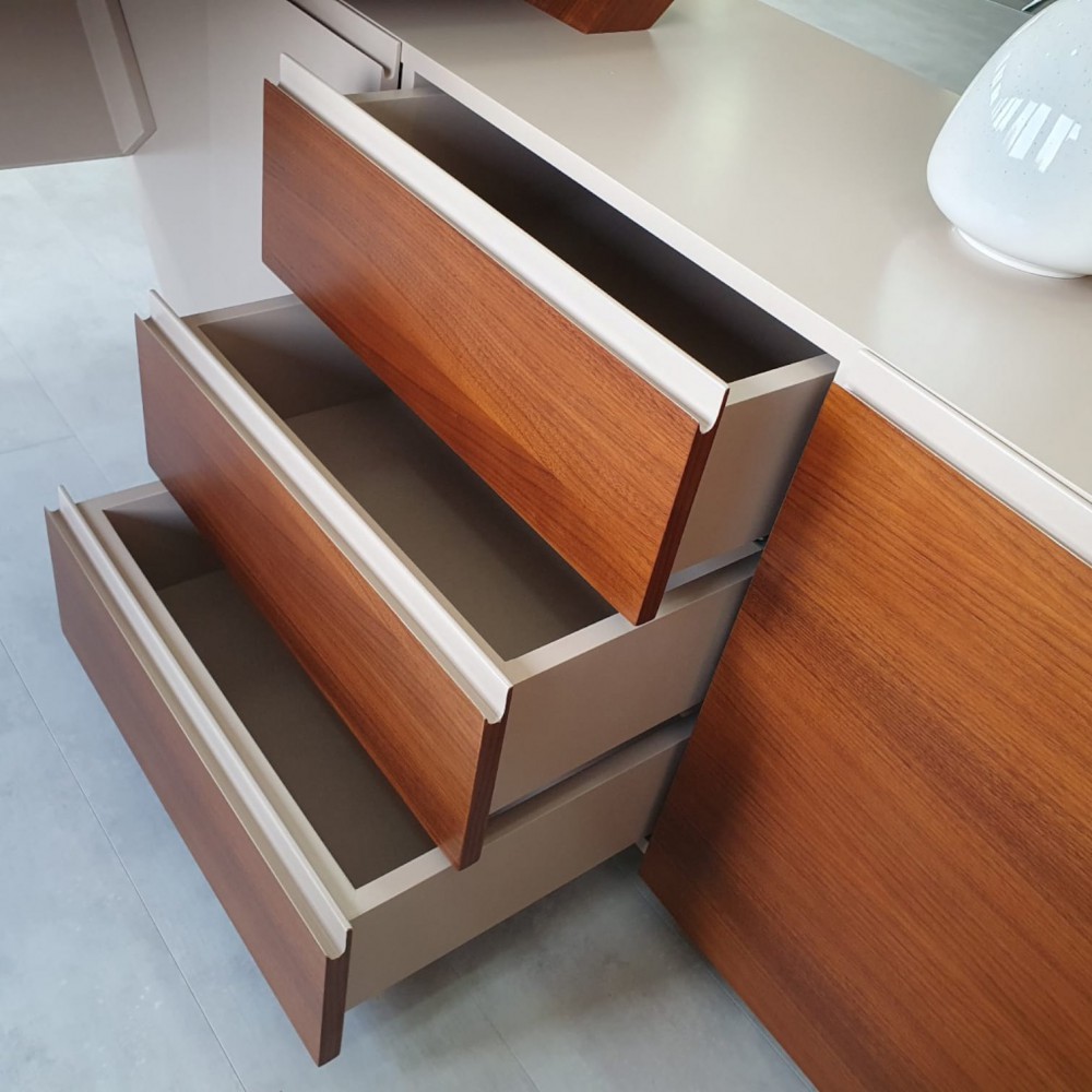 Ensemble de bureau exécutif doré