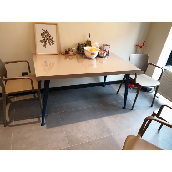 Meubles De Bureau De Construction