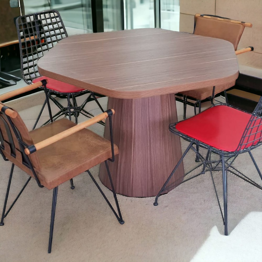 Pied conique en bois de réunion ronde