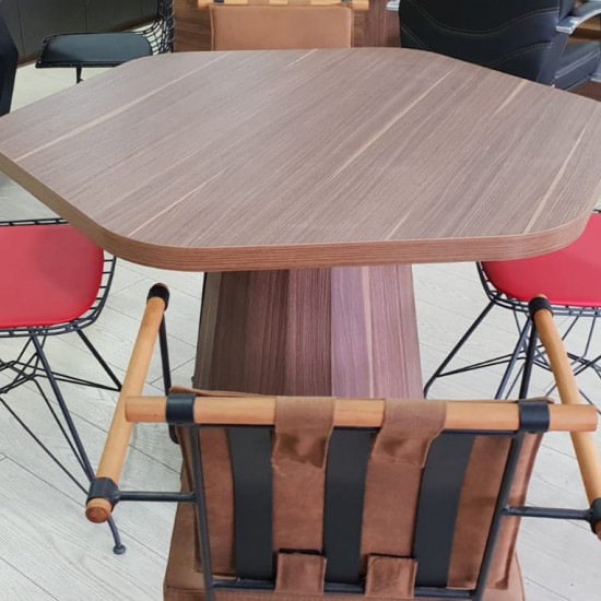 Pied conique en bois de réunion ronde