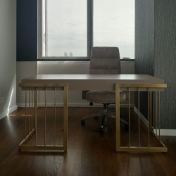 Conjunto de trabajo de oficina con jaula dorada