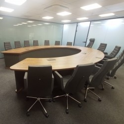 Table de réunion ronde