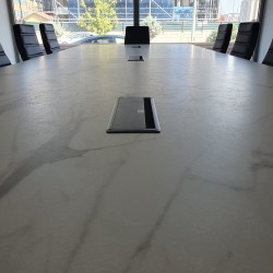 Table de réunion Rome