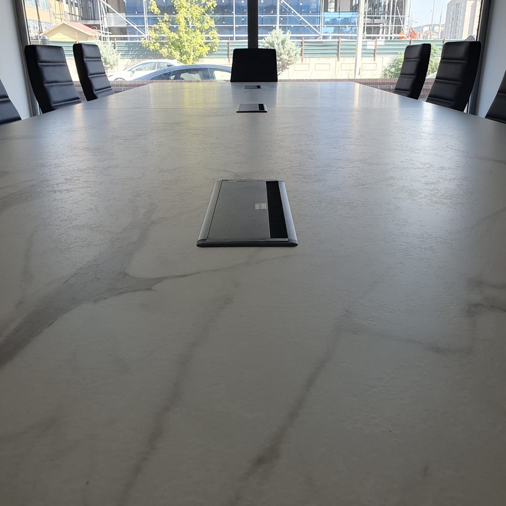 Table De Réunion En Métal Gök