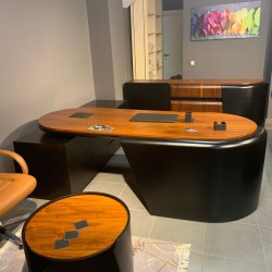 Ensemble de bureau d'autorité finale