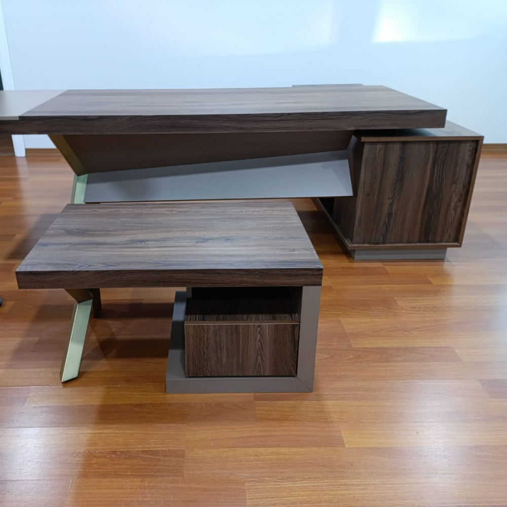 Bureau de travail GökMetal