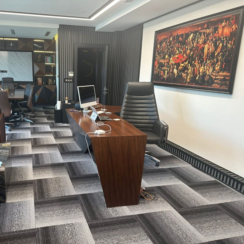 Ensemble de bureau exécutif Tiran