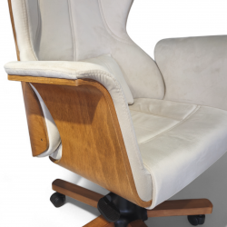 Ensemble de bureau d'autorité finale