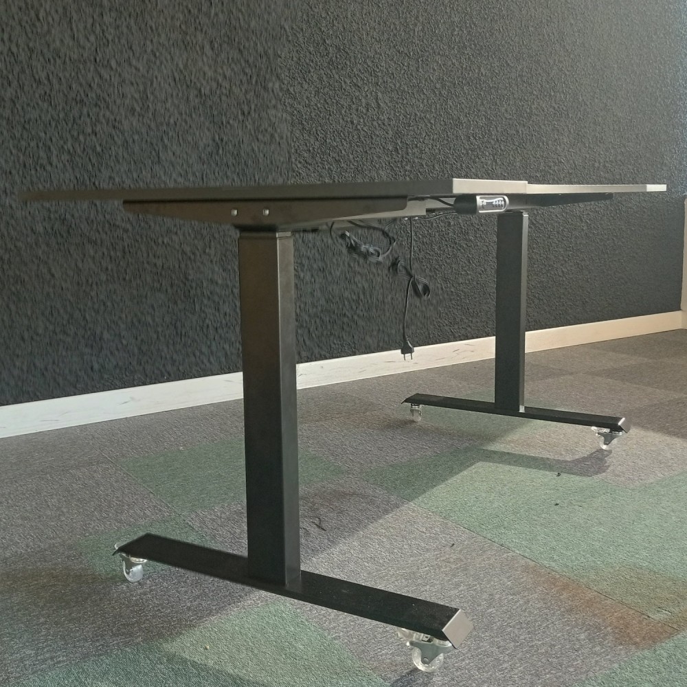 Bureau à roulettes motorisé à hauteur réglable IOM