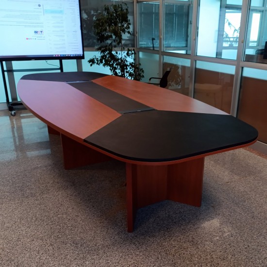 Grande table de réunion en cuir OSB Tuzla