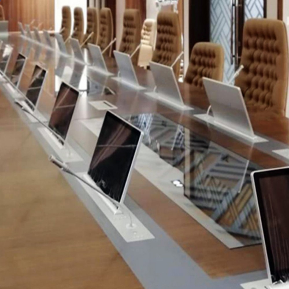 Ascenseur de moniteur motorisé argenté