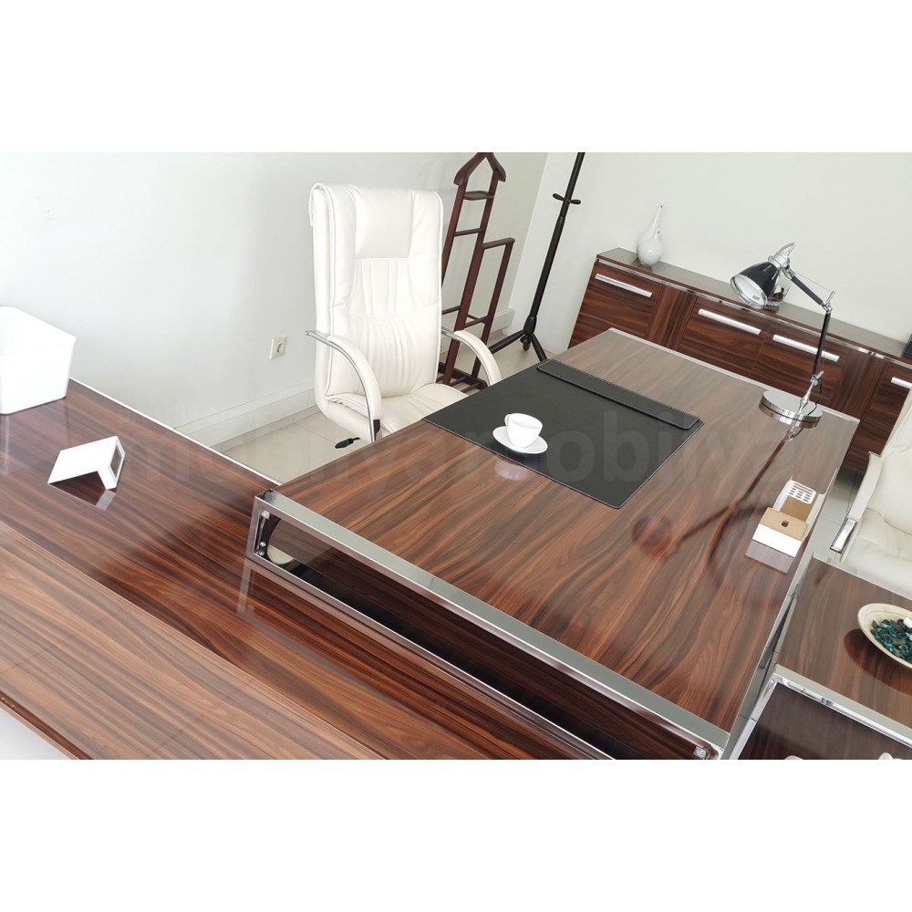 Bureau D'Istanbul Executive Team Porsche Terre Hg. Noyer