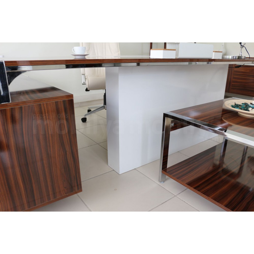 Bureau D'Istanbul Executive Team Porsche Terre Hg. Noyer