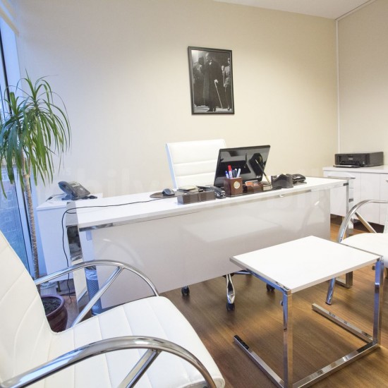 Bureau Du Personnel De L'Équipe Blanc Laqué