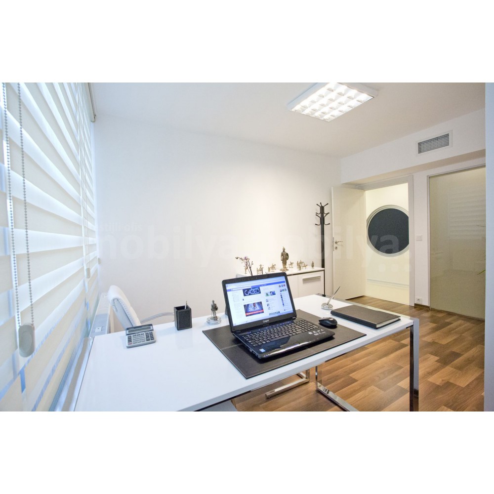 Bureau Du Personnel De L'Équipe Blanc Laqué